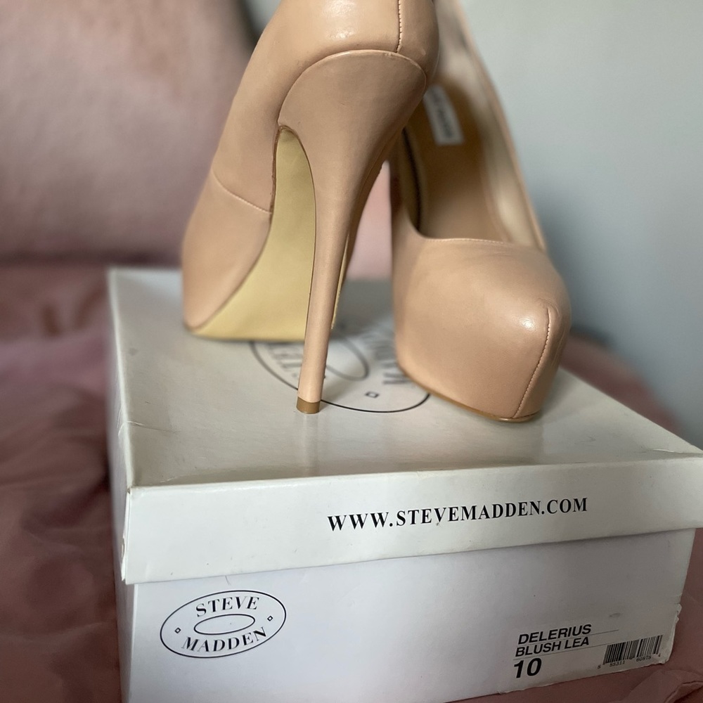 Delerius Blush Lea 6 in heel SIZE: 10